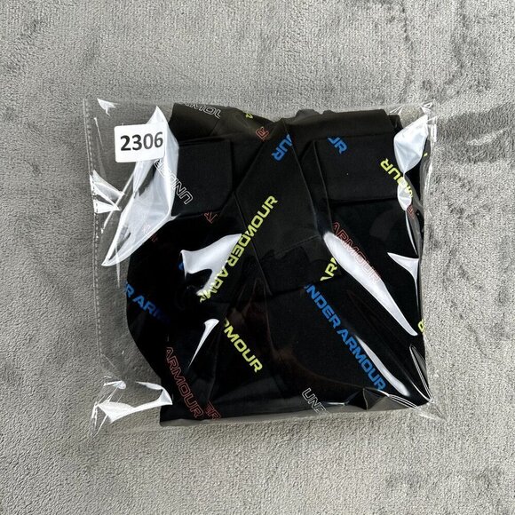 Under Armour Cold Gear Youth's Medium Black All Over Print Graphic Spell Out - Picture 9 of 9